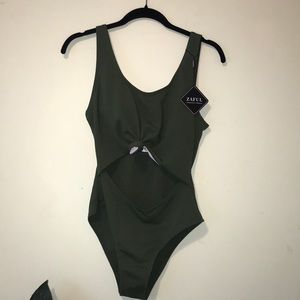 One piece swimsuit !